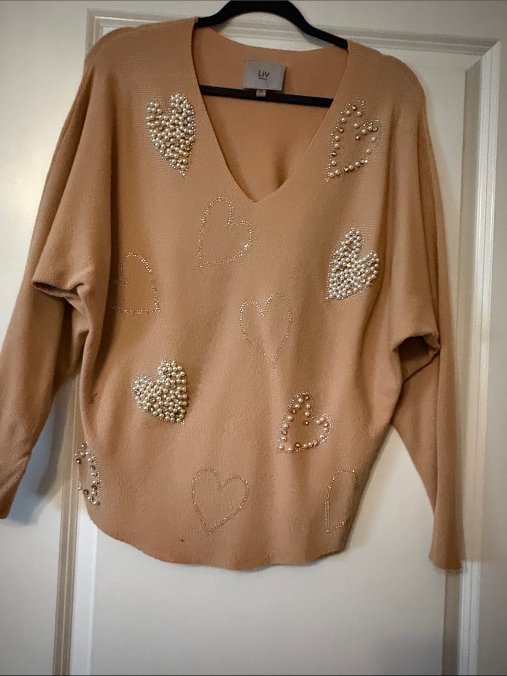 Boutique Women's Pearl Heart Embellished V-Neck Sweater - Camel - Picture 5 of 5